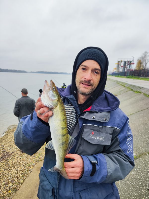 Ribolovačka oprema Fish-R